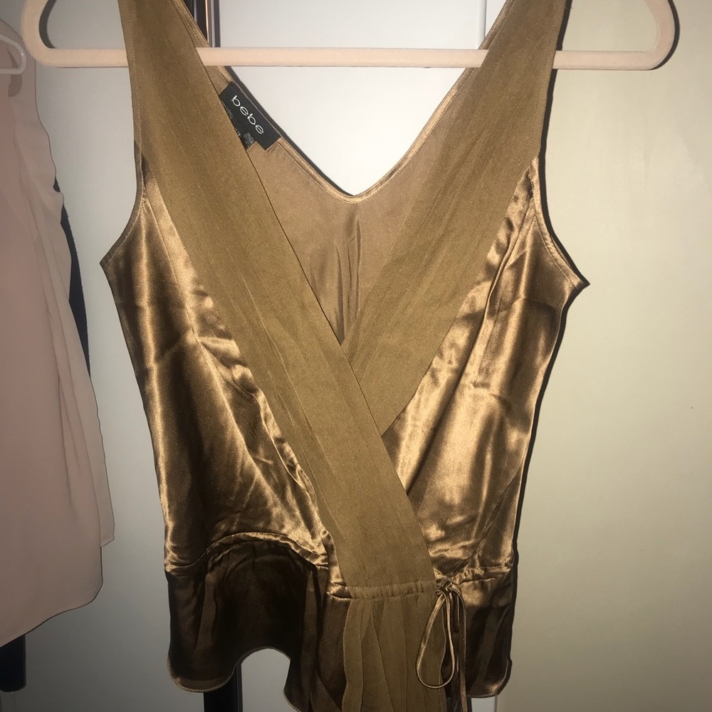 Bebe - womens top - Size Medium
